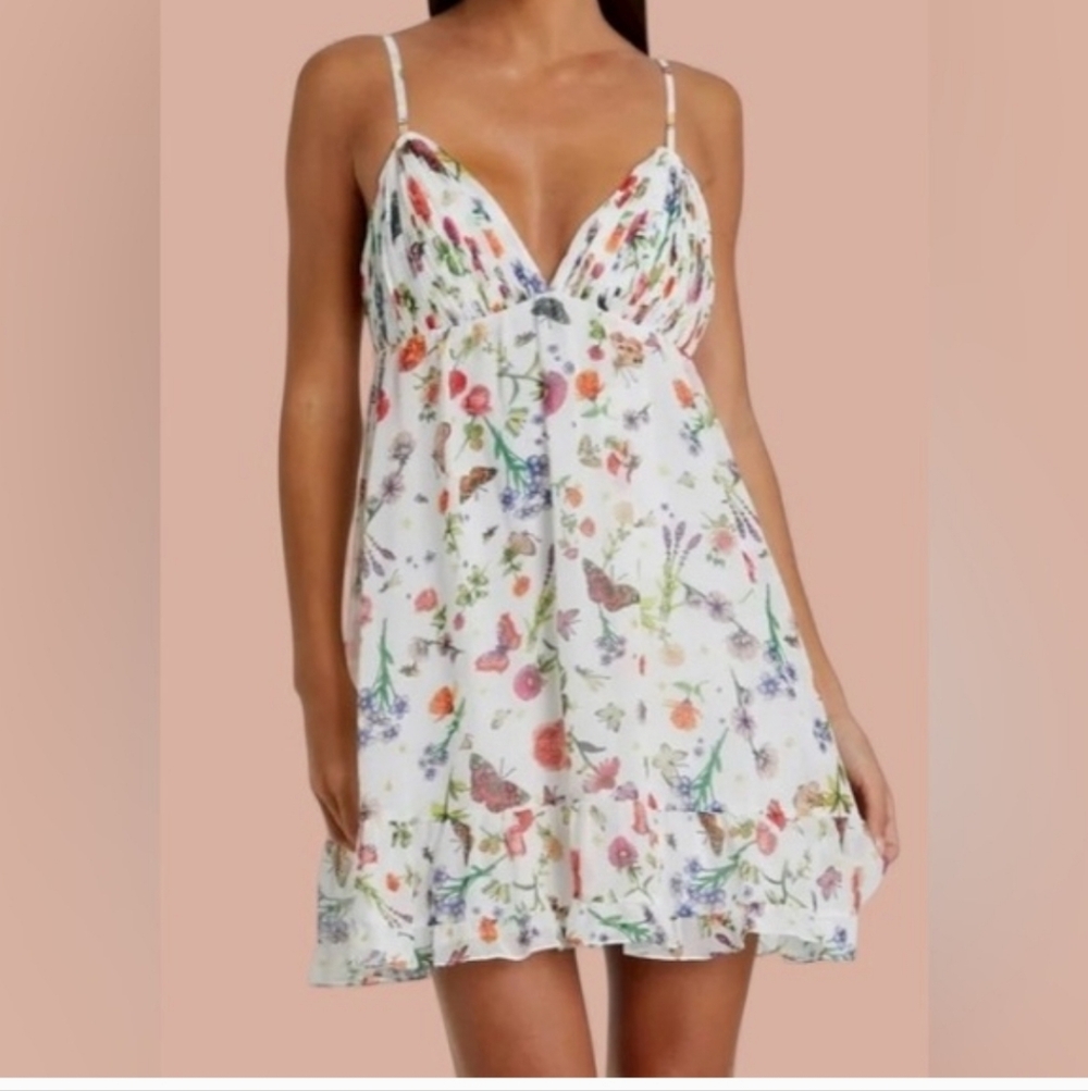 NWT Mac Duggal Size 0 70197 White Multi Butterfly Print Ruffle Hem Mini Dress